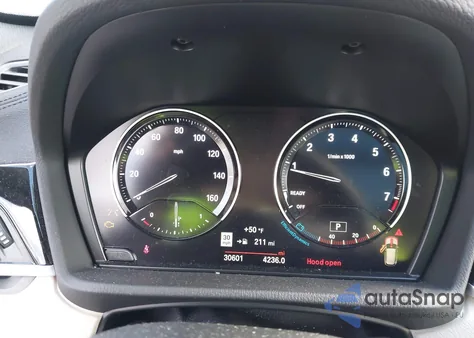 2022 BMW X1 xDrive28I z USA, uszkodzony, nr VIN WBXJG9C08N5U54994